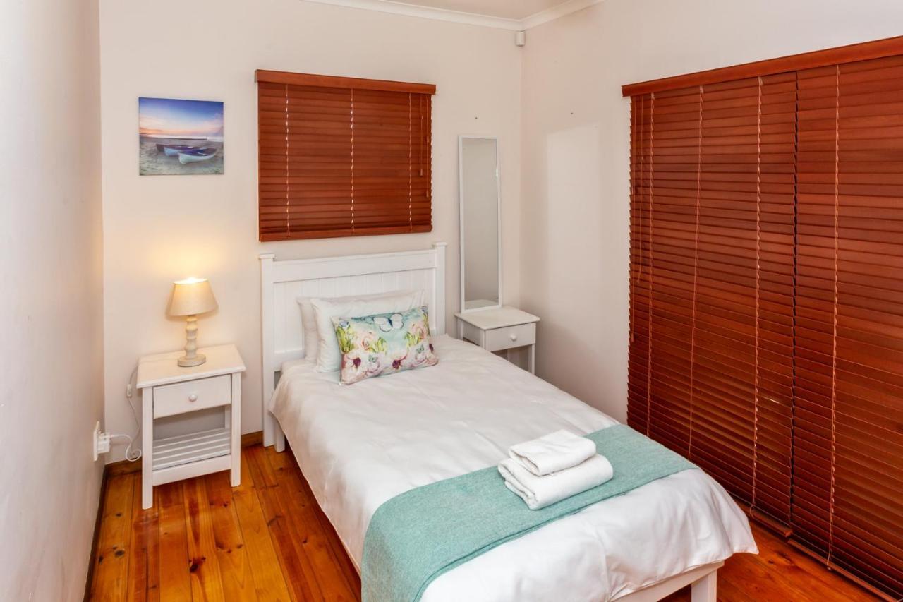 Whale Sea Cottage Gansbaai Extérieur photo